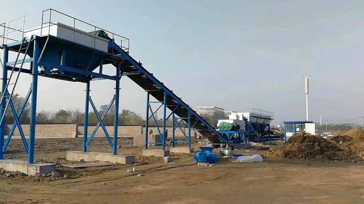 穩(wěn)定土拌合站施工現(xiàn)場(chǎng)圖10 穩(wěn)定土拌合站施工現(xiàn)場(chǎng)圖10